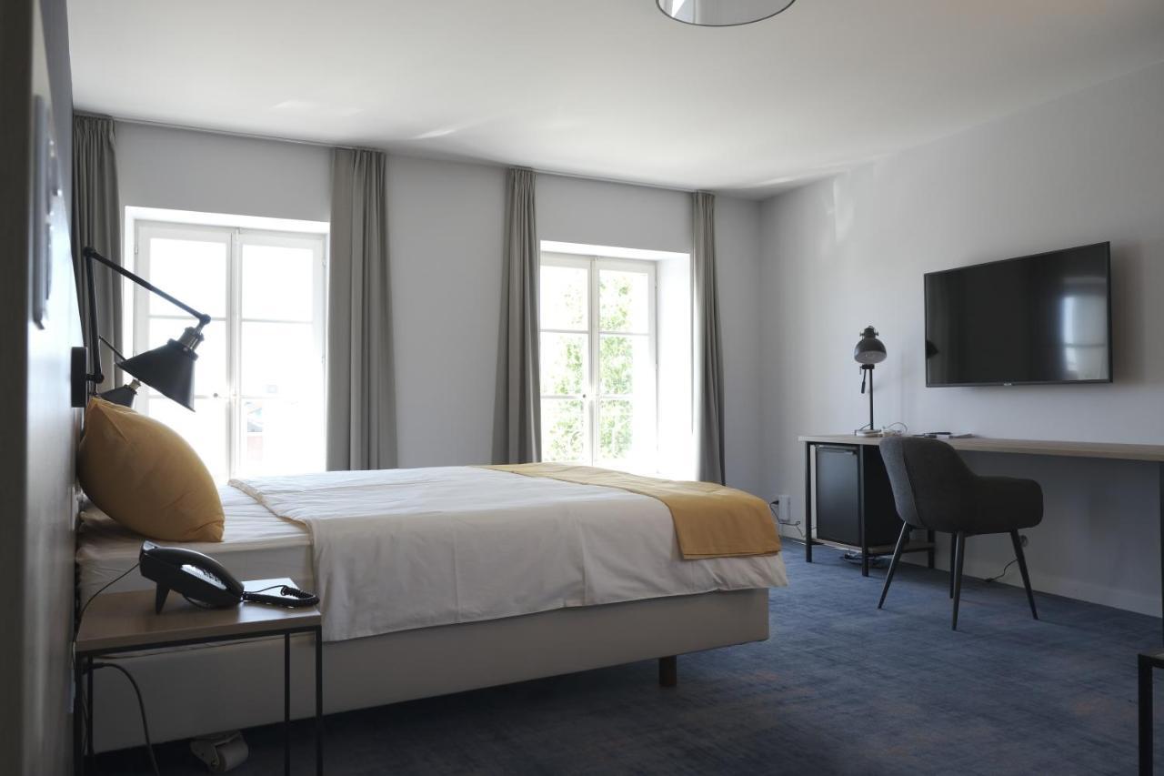 Boutique Hotel De L'Ecu Vaudois Begnins Esterno foto