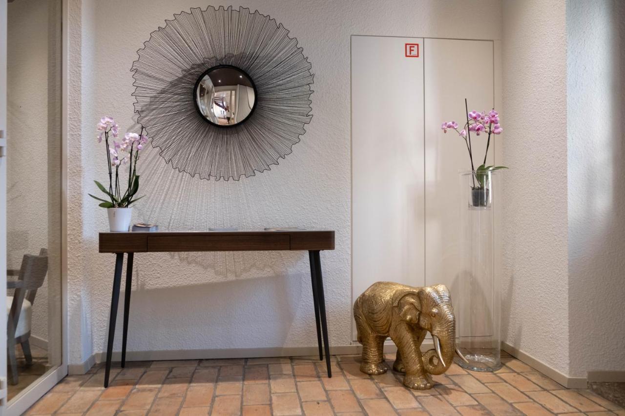 Boutique Hotel De L'Ecu Vaudois Begnins Esterno foto